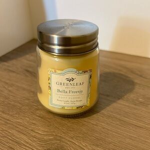 NEW Greenleaf Bella Freesia 4.3oz candle